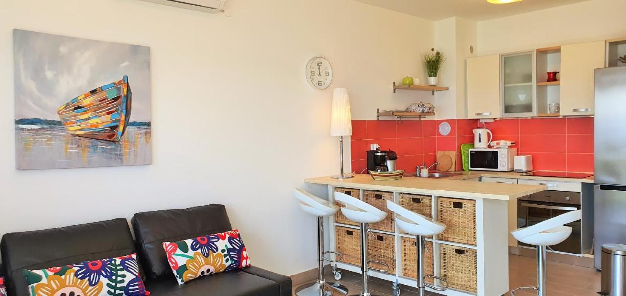 Apartments Nicolas - Beach & Sea 10M Away - Amazing Sea View! Rtina Εξωτερικό φωτογραφία